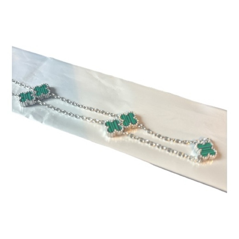 Clover Charm Necklace – Red/Gold or Green/Silver | NEW - Picture 7 of 7